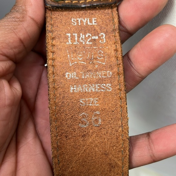 Vintage Levi's Women’s Brown Leather Belt Oil Tanned Harness Sz 36 Southwestern - Picture 6 of 7